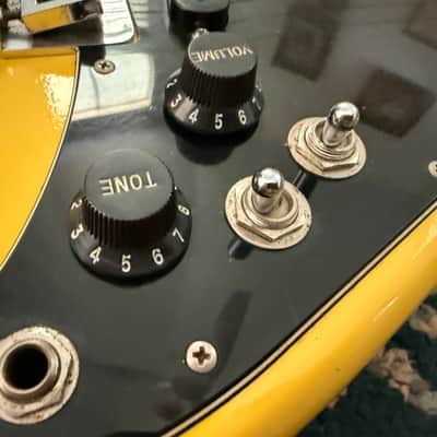 Fender Lead II 1980 - Yellow image 5