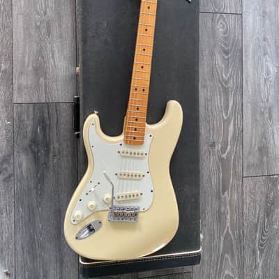 1997 Fender Jimi Hendrix Artist Series Tribute Stratocaster Olympic White image 4