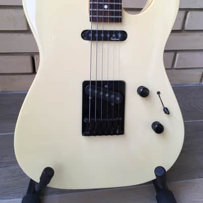 Charvel Model 7 1988 Pearl White (Aged) image 2