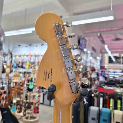 Squier Classic Vibe '70s Stratocaster HSS with Maple Fretboard 2019 - Present - Black 6.6 pounds image 4