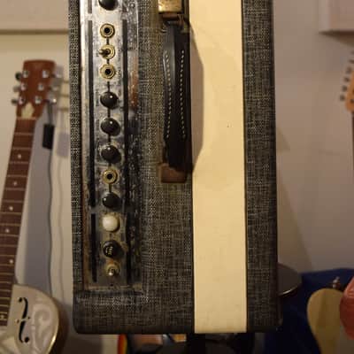 Valco Supro 1696TN - Vintage 1962 1x15" Combo Amp image 4