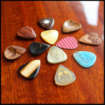 Timber Tones 12 Acoustic Guitar Picks in a Gift Tin 2024 - Polished image 5