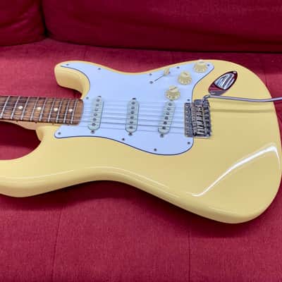 Fender Yngwie Malmsteen Stratocaster with Scalloped Rosewood Fingerboard 2017 - Vintage White image 7