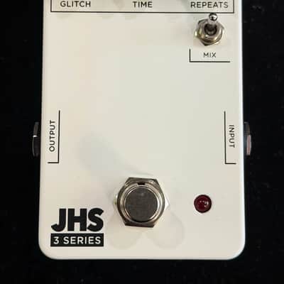 JHS 3 Series Glitch Delay 2026 - Present - White image 1