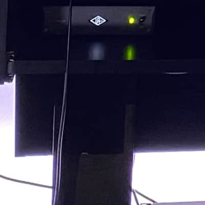 Universal Audio UAD Satellite OCTO Thunderbolt 3 with 95 plugins ULTIMATE 12 image 3