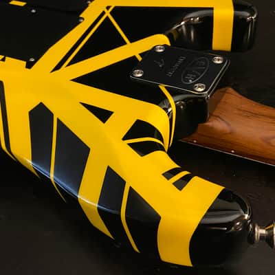 Bumblebee Yellow and Black EVH Build image 10