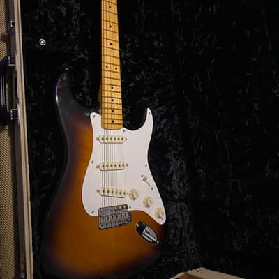 Fender Eric Johnson Stratocaster with Maple Fretboard 2005 - Present - 2-Color Sunburst image 10