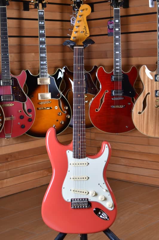 Fender American Vintage II 1961 Stratocaster Fiesta Red - Mint