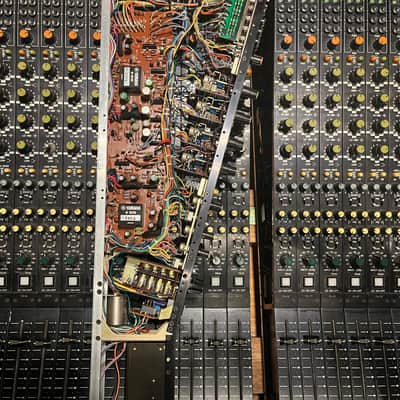 1979 32 channel Yamaha PM2000 for sale image 10