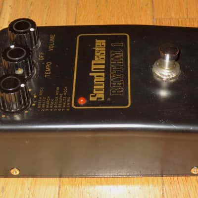 Sound Master Rhythm 1 vintage early 1980s analog drum machine w/ original box image 3