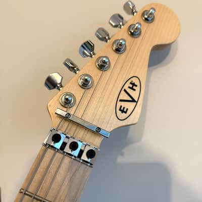 Immagine 2021 EVH Striped Series – Black & White - 5