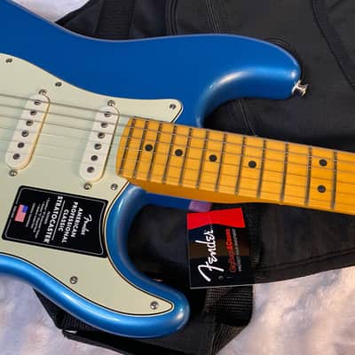 NEW! Fender American Professional Classic Stratocaster - Faded Lake Placid Blue - 7.65lbs - Authorized Dealer - G05768 image 2