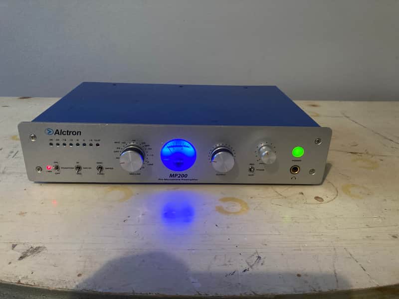 Alctron MP200 'neve' style preamp - silver image 1