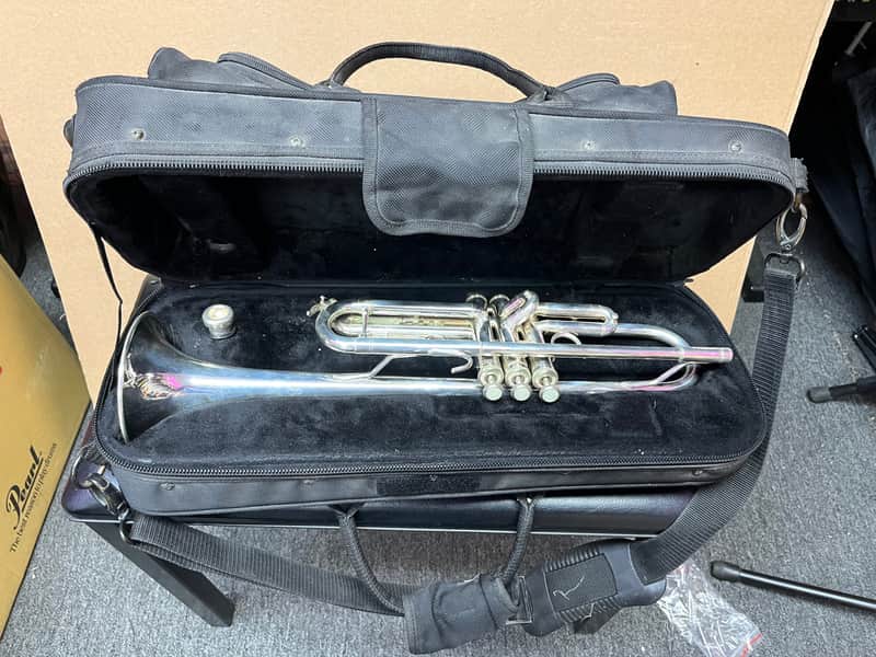 Vincent Bach TR300 Trumpet - Silver | Reverb