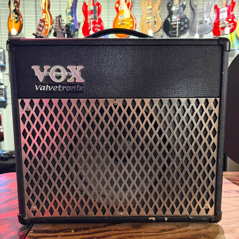 Vox Valvetronix AD30VT 30-Watt 1x10 Modeling Guitar Combo | Reverb