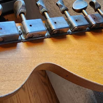 Johnston Custom Guitars '67 Strat 2025 - Relic Nitro Vintage Sunburst image 10