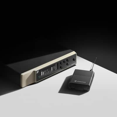 Sennheiser EW-D ME3 Wireless Headworn Microphone System-Q1-6 Band *USA Small Business* image 2