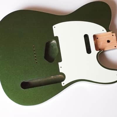 Maverick Double bound Sherwood Green tele body image 3