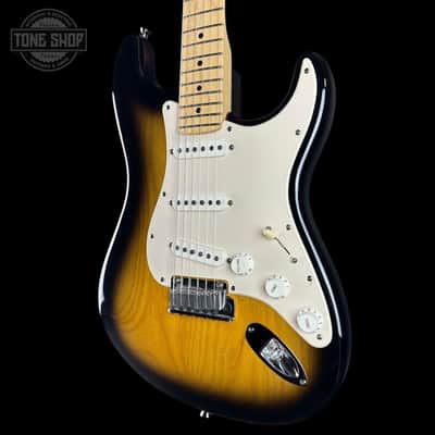 Used 2005 Fender 50th Anniversary Stratocaster 2-Tone Sunburst w/case TSU25274 image 3