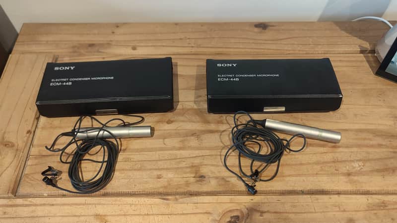 Sony ECM-44B wired lavalier microphone 2000s - Black and silver image 1
