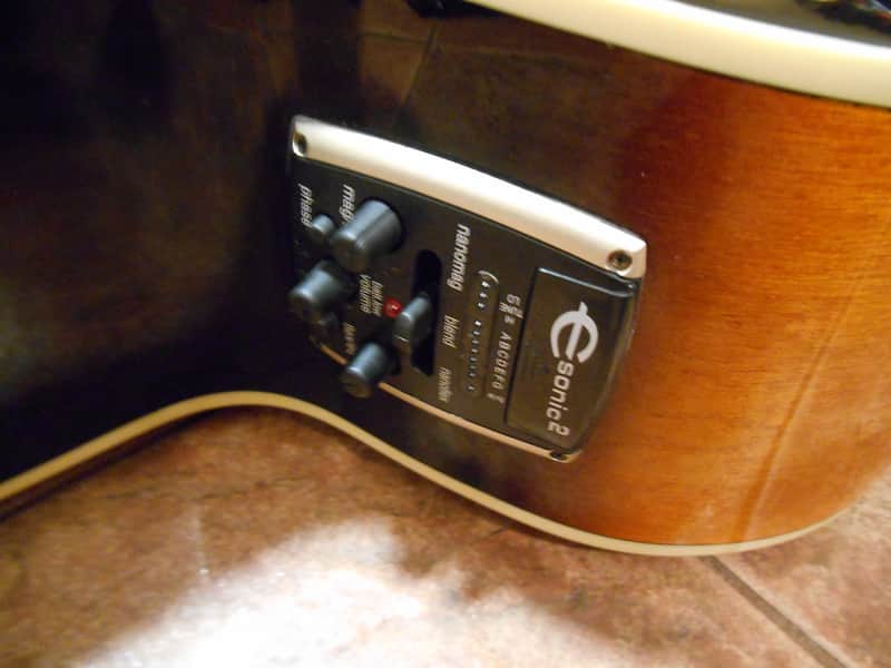 Epiphone by Gibson. EJ 200CE/VS Acoustic Electric Guitar. Vintage