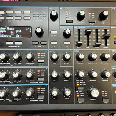Novation Peak 8-Voice Desktop Synthesizer 2017 - Present - Black image 1