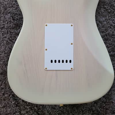 Fender Ritchie Kotzen Stratocaster 2025 - Blonde burst image 8