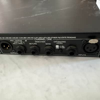 dbx 1066 Dual-Channel Compressor / Limiter / Gate 2010s - Black image 8
