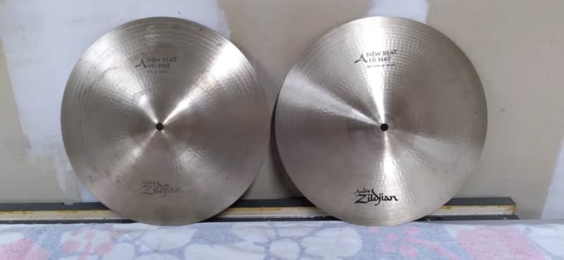 Zildjian 14" A Series New Beat Hi-Hat Cymbals (Pair) 1982 - 2012 - Traditional image 1