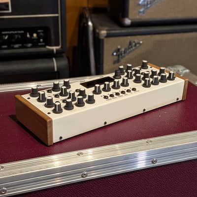 Mutable Instruments Shruthi XT image 2