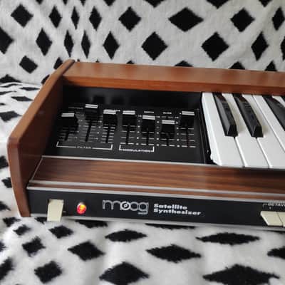Moog Satellite Early 1974. model 1050 image 2