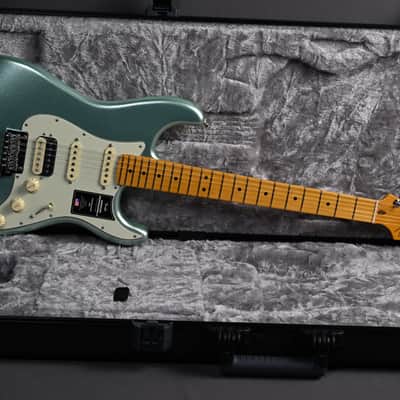 Fender Stratocaster American Pro II HSS MN Mystic Surf Green image 2
