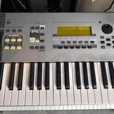 Yamaha MOTIF 7 workstation image 3