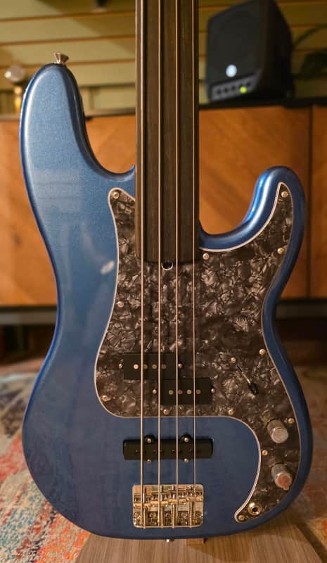 FENDER TONY FRANKLIN ARTIST SERIES P/J FRETLESS 4 STRING BASS LAKE PLACID BLUE WITH CASE- 2020 image 1