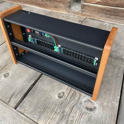 ChiliCases ChiliCases 6U/84HP Swiss Walnut powered Eurorack case 2024 - Swiss Walnut image 2