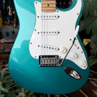 Fender 40th Anniversary American Standard Stratocaster with Maple Fretboard 1994 - Caribbean Mist image 6