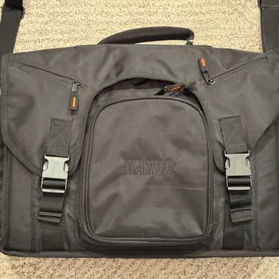 Gator G-CLUB-CONTROL 19 Messenger-Style DJ 19" MIDI Controller Bag 2010s - Black image 3