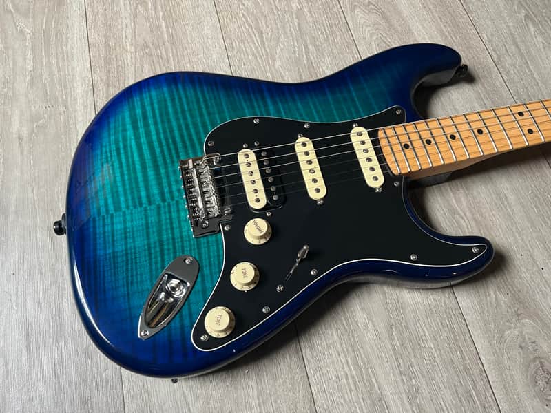 Fender Stratocaster HSS Player II Plus Top Strat - Flamed Maple - Blue