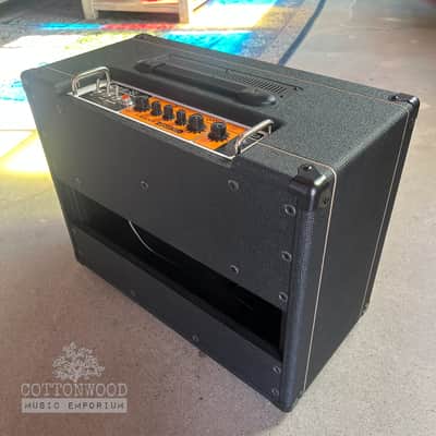 Orange Rocker 32 2-10" 30W Guitar Amplifier image 9