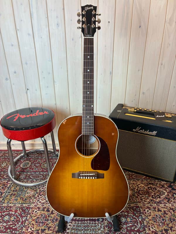 Gibson J-45 Standard 2025 - Honey Burst