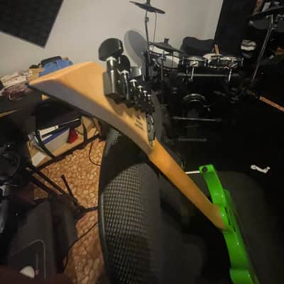 Jackson Pro Series DK2 Dinky 2019 - Present - Slime Green image 5