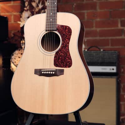 Guild D-40 Standard - With Hardshell Case! image 3