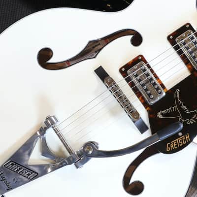 Minty! 2025 Gretsch G6636TDC Richard Fortus Signature White Falcon Semi-Hollow Electric Guitar White + COA OHSC image 5