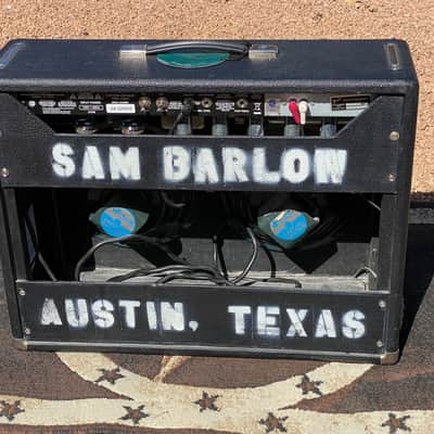 Fender "Custom" Vibrolux Reverb 40-Watt 2x10" Guitar Combo 1996 - 2013 - Black image 15