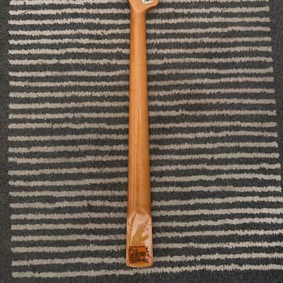 Squier Classic Vibe '70s Neck image 3