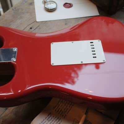 FENDER "Limited Vintera II 60s Stratocaster, Rosewood, Fiesta Red" GIGBAG, 3, 62 KG image 2