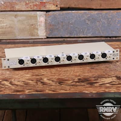 Radial OX8-j 8-Channel Microphone Splitter 2022 - Present - Grey image 1