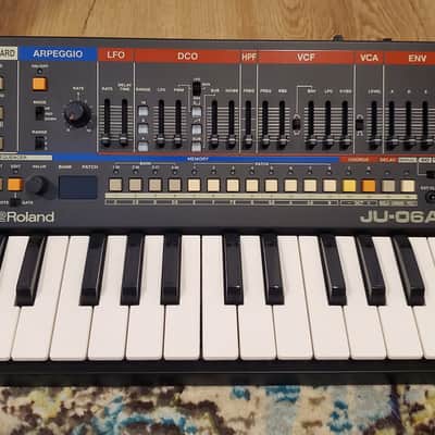 Roland JU-06A Boutique Series Synthesizer Module with K-25m Keyboard 2019 - Present - Black image 2