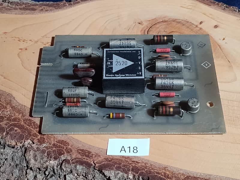 API RCA Mic pre 2520
