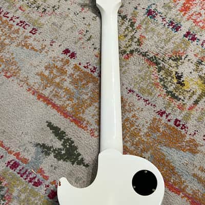 2009 Gibson Les Paul Studio -Alpine White with Ebony Fretboard and
